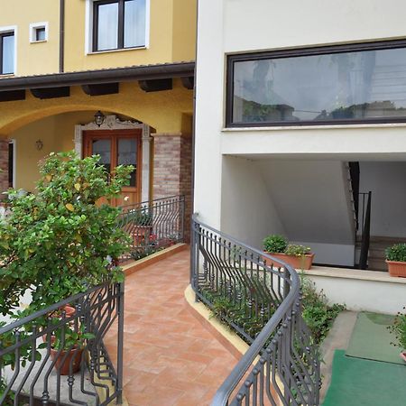 Hotel Duca Di Calabria Серра-Сан-Бруно Экстерьер фото